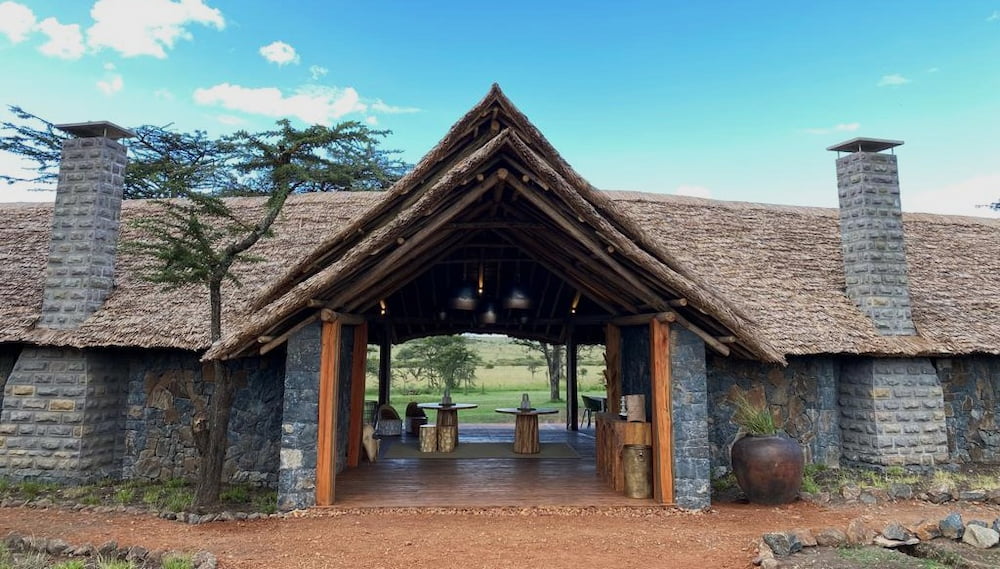 The entrance to the lounge and dining area at Naboisho Camp.