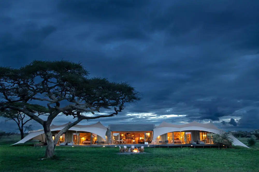 Namiri Plains at a cloudy dusk