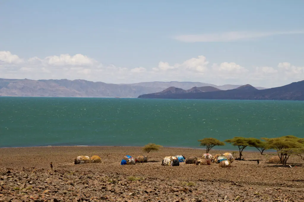  Lake Turkana, the world's largest permanent desert lake. 