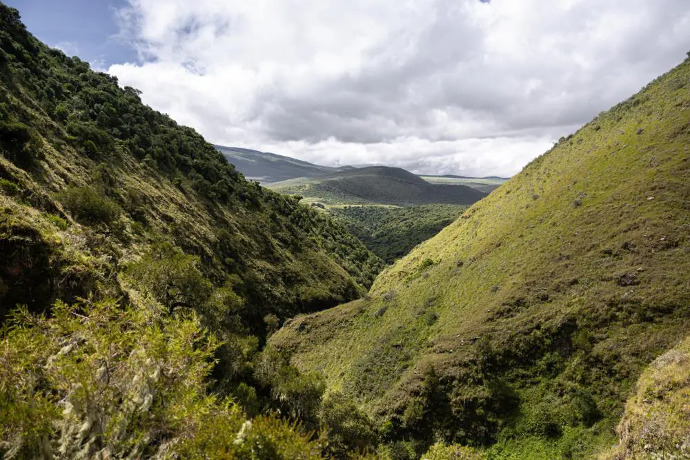 Spectacular views from the Olmoti Crater