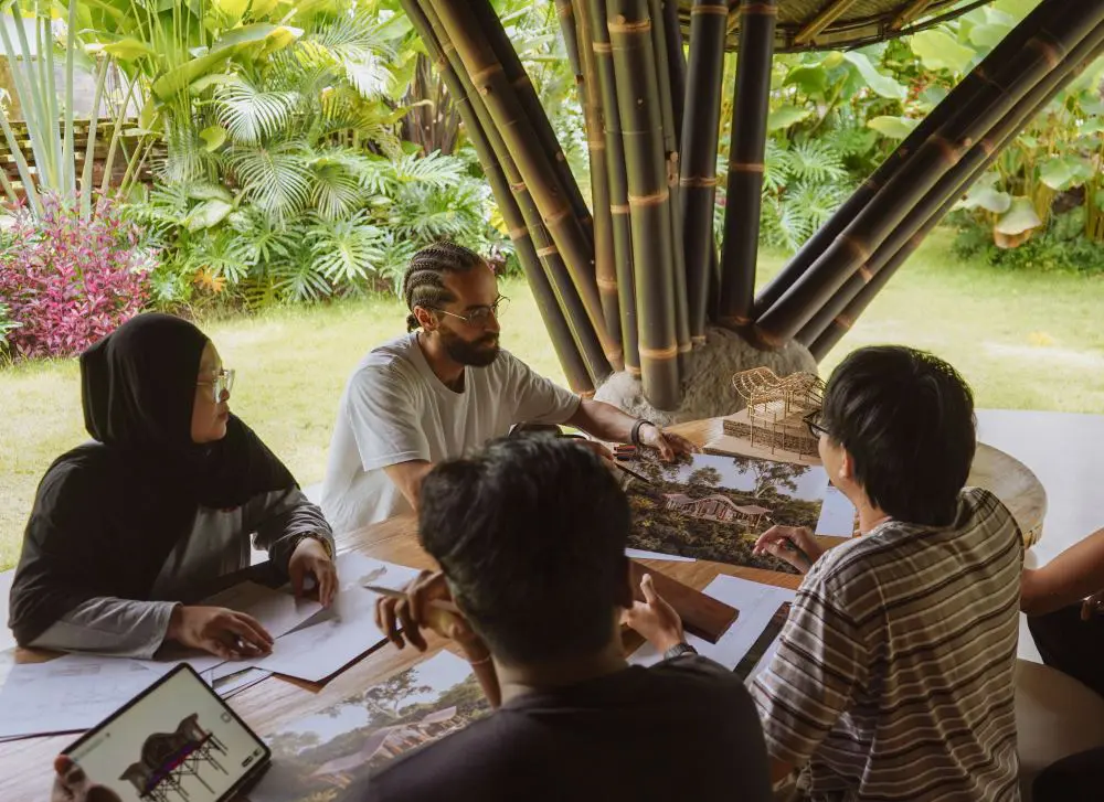 Pablo Luna and his design team, Bali.